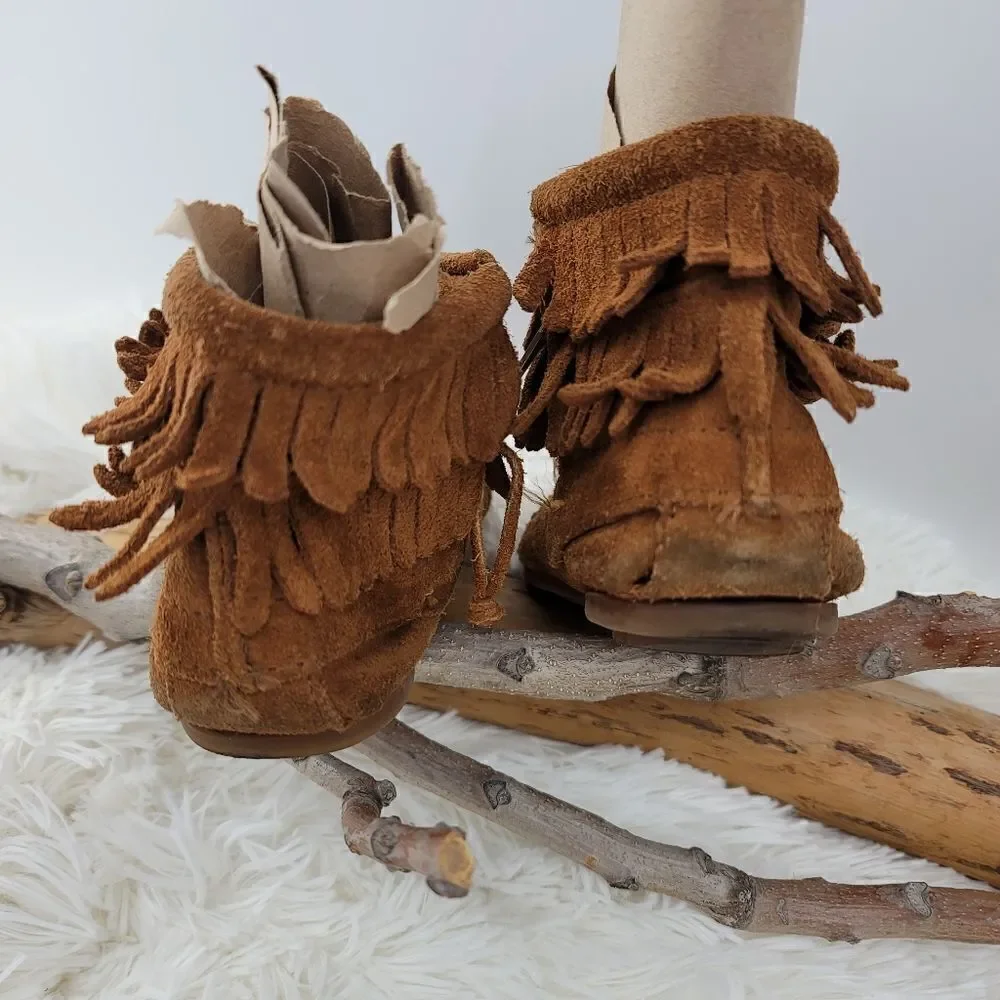 Minnetonka brown tassled moccasin booties